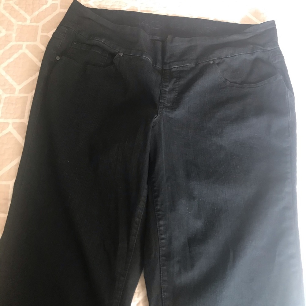 Women’s Jag jeans.